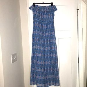 New boutique off the strapless Maxi dress!